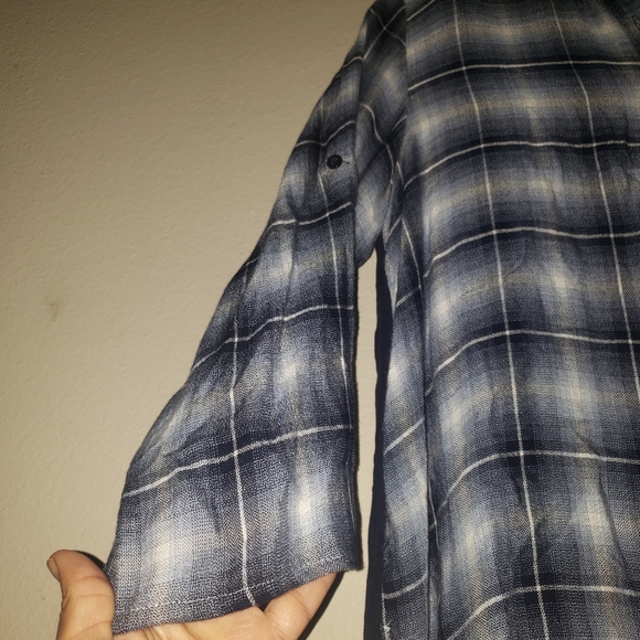 BLUE PLAID TOP WITH EMBROIDERED BACK - Picture 4 of 12